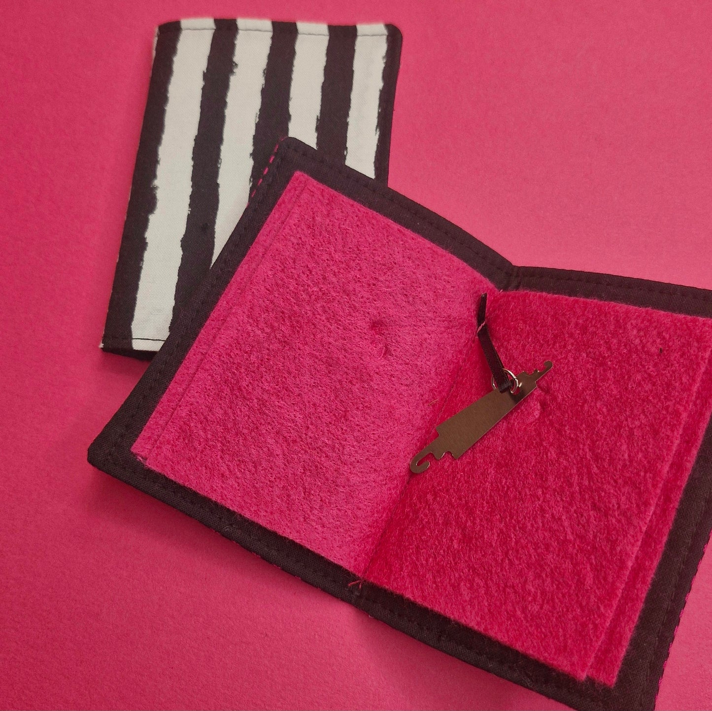 Striped Print Needle Case